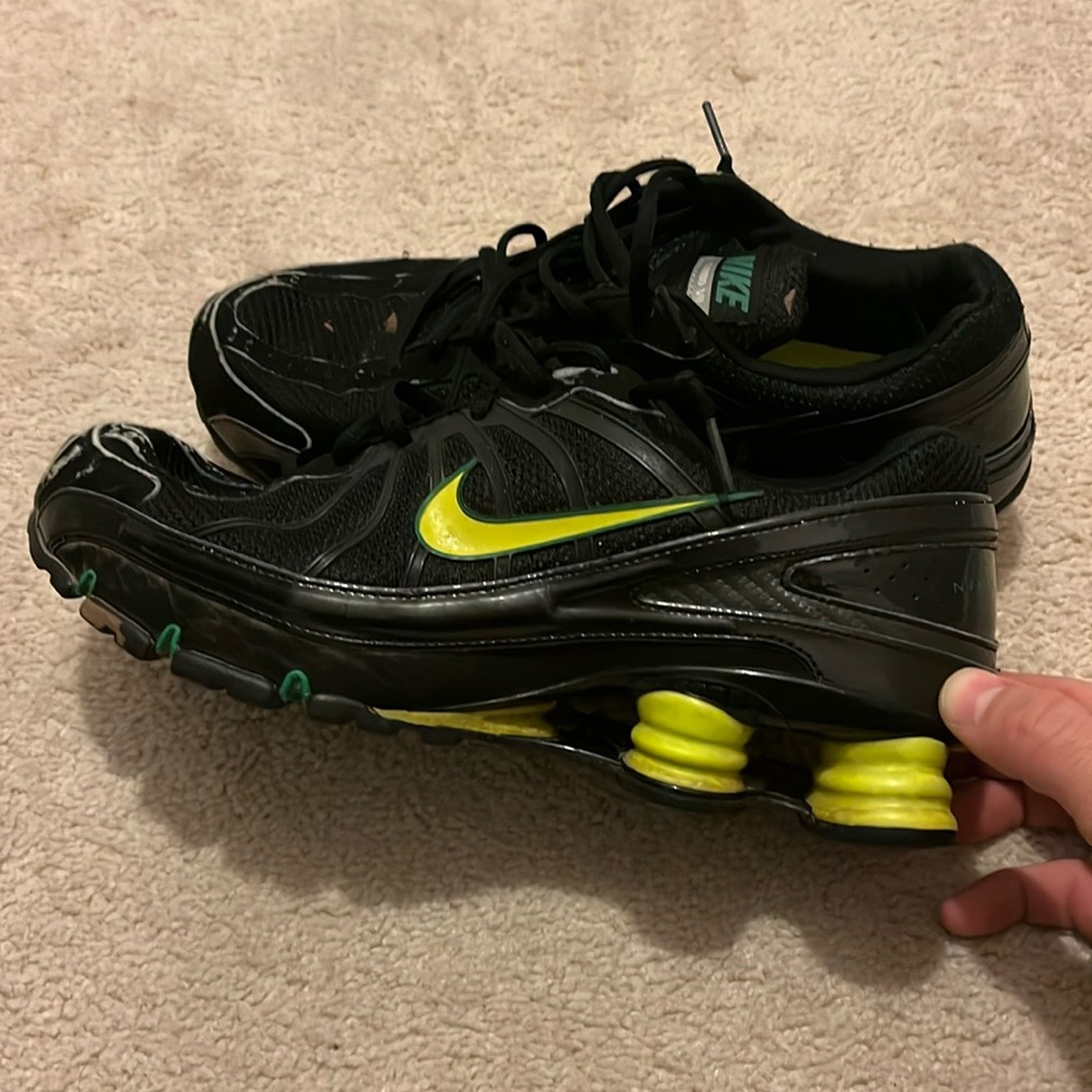 Nike Shox Men’s Size 11, black and neon green
